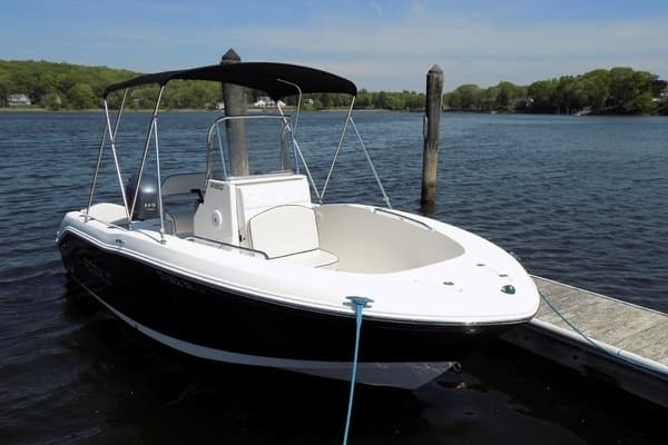 2017 Robalo R180 - Image 1