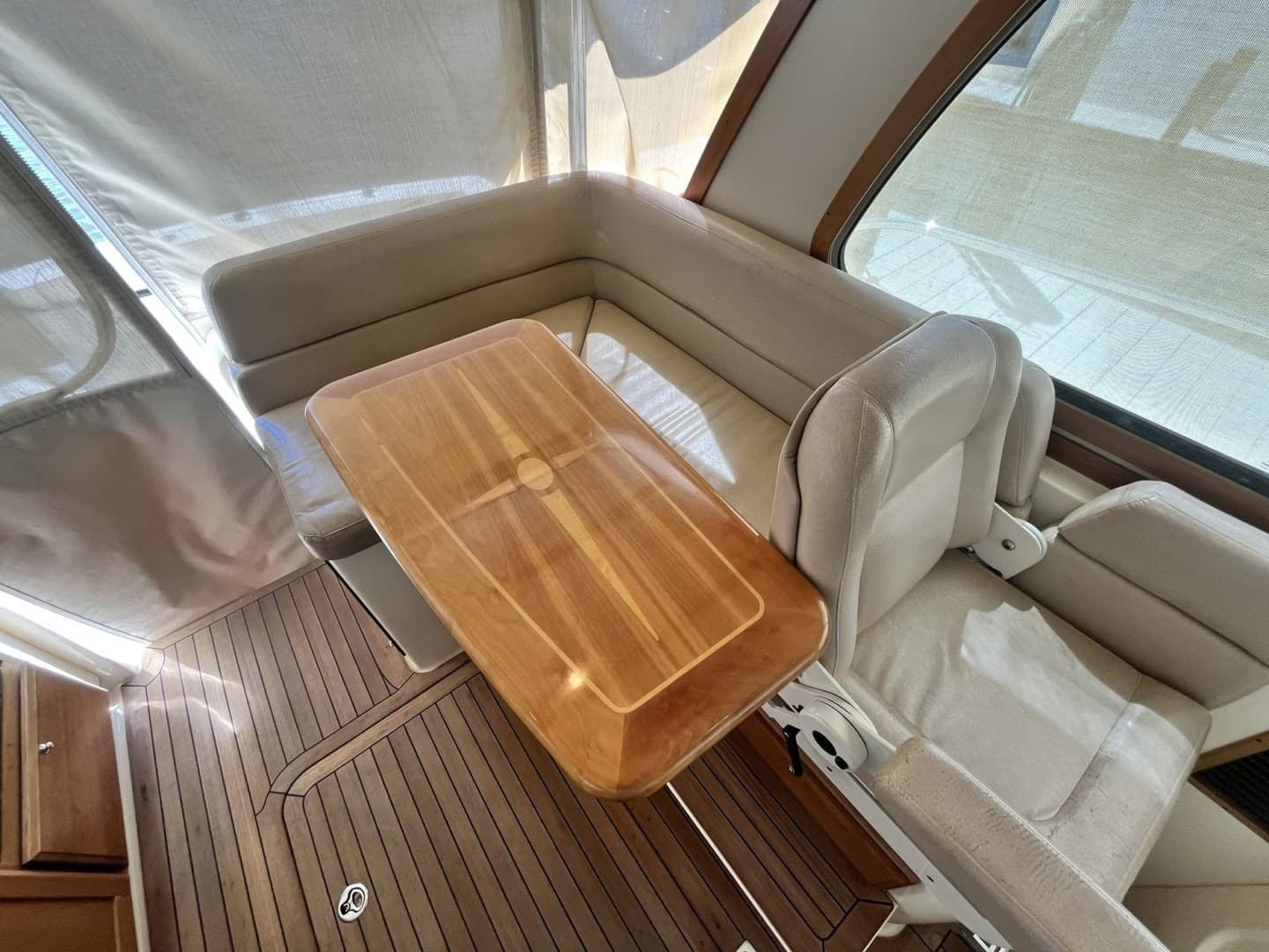 2007 Sabre 34 Express - Image 21