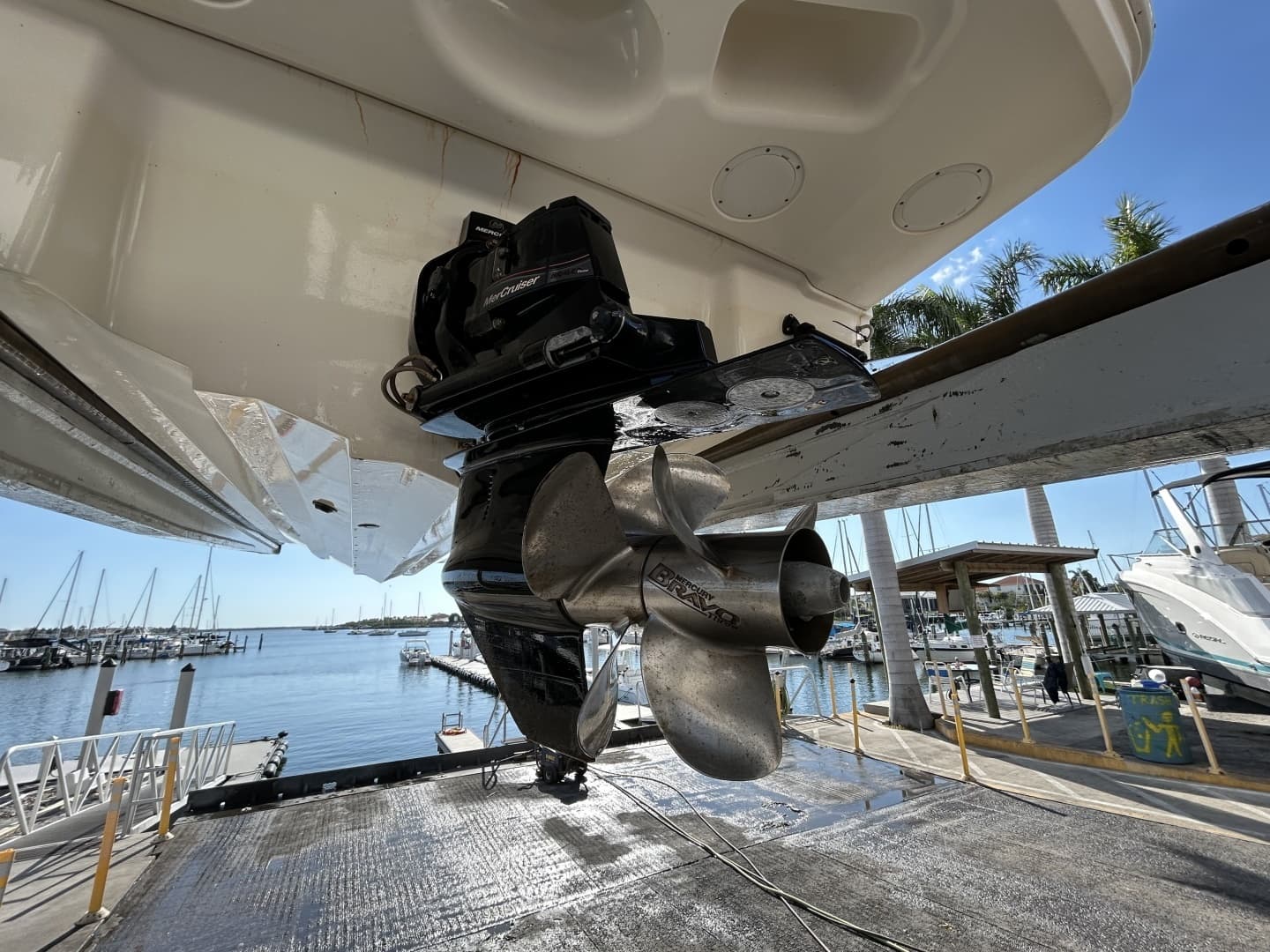 2014 Sea Ray — - Image 11