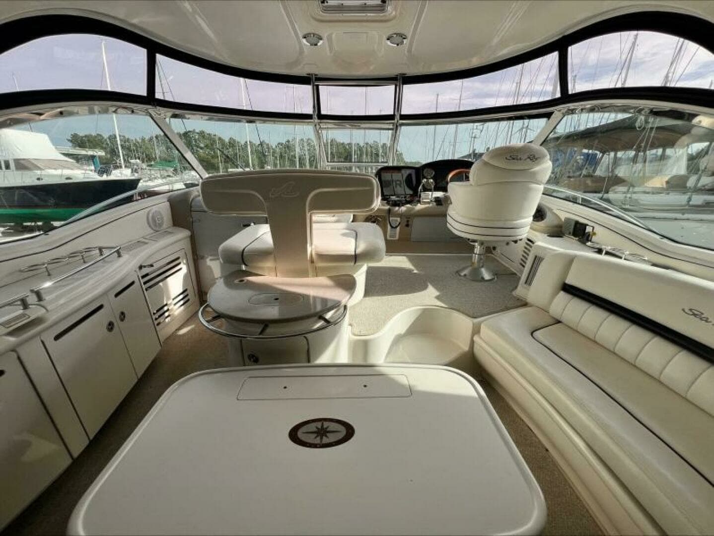 2005 Sea Ray 500 Sundancer - Image 4