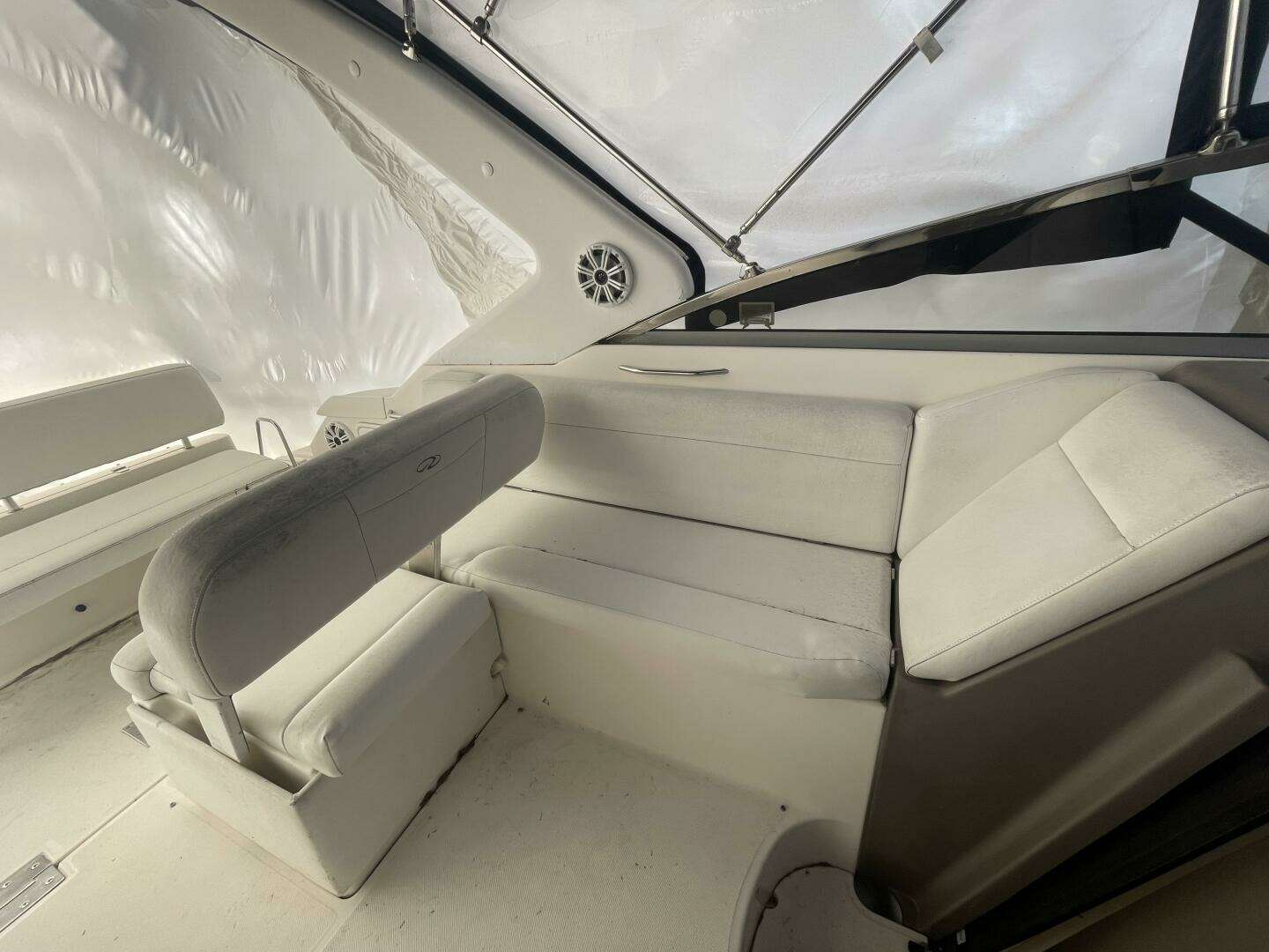 2006 Regal 2860 Window Express - Image 5
