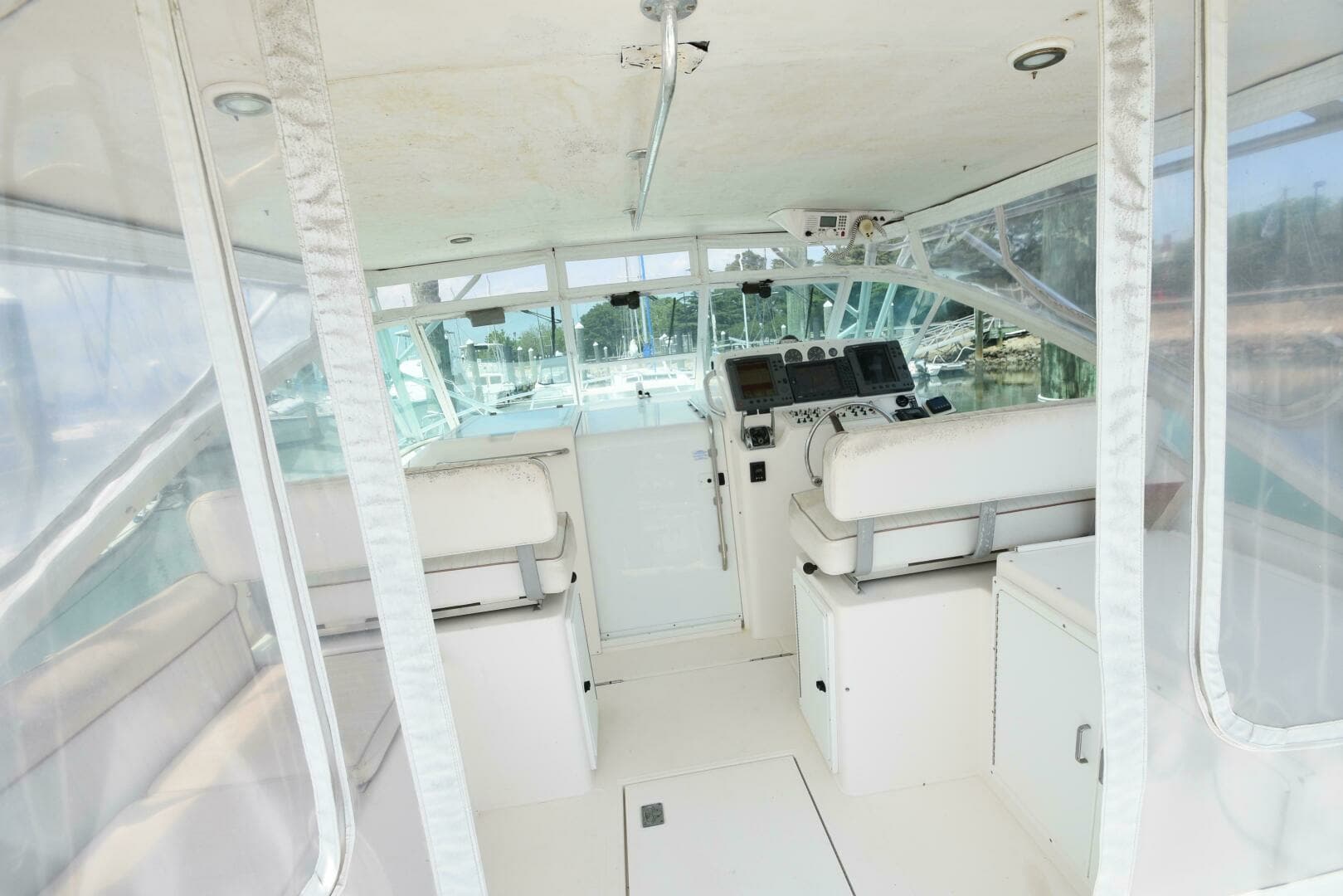 2001 Cabo 35 Express - Image 22