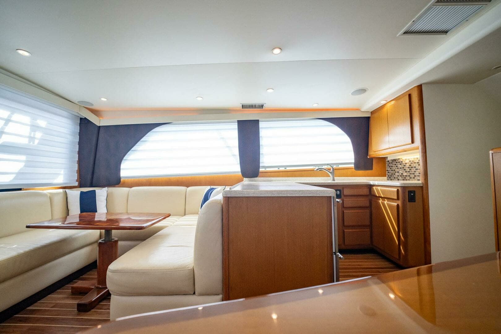 2000 Viking Conv Sport Fisher - Image 11