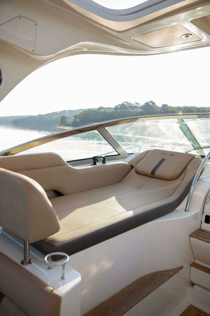 2016 Sea Ray 350 Sundancer - Image 60