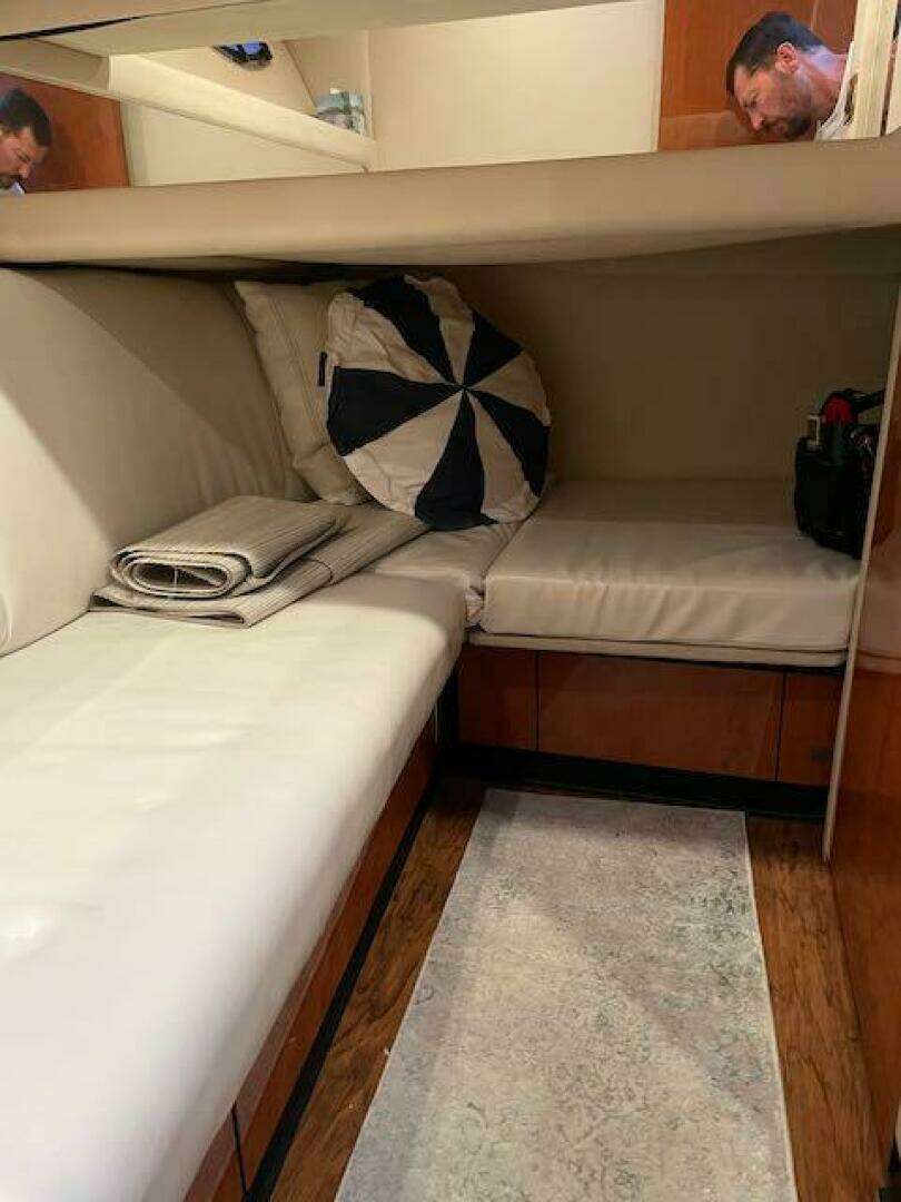 1999 Sea Ray 480 Sedan Bridge - Image 29