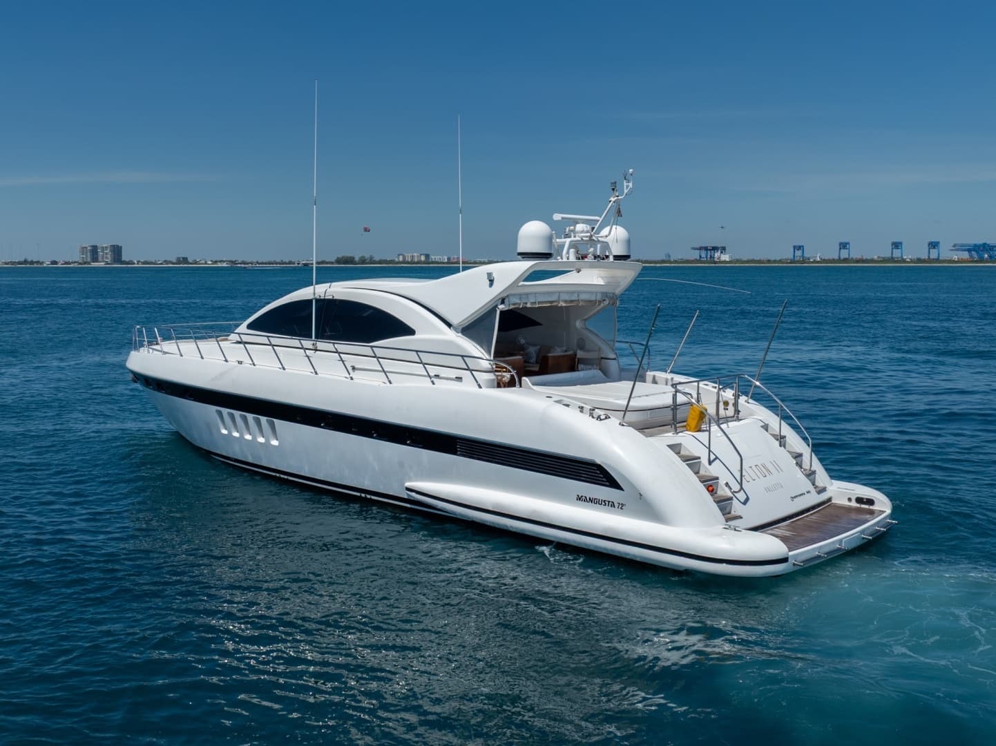 2004 Mangusta 72 - Image 3