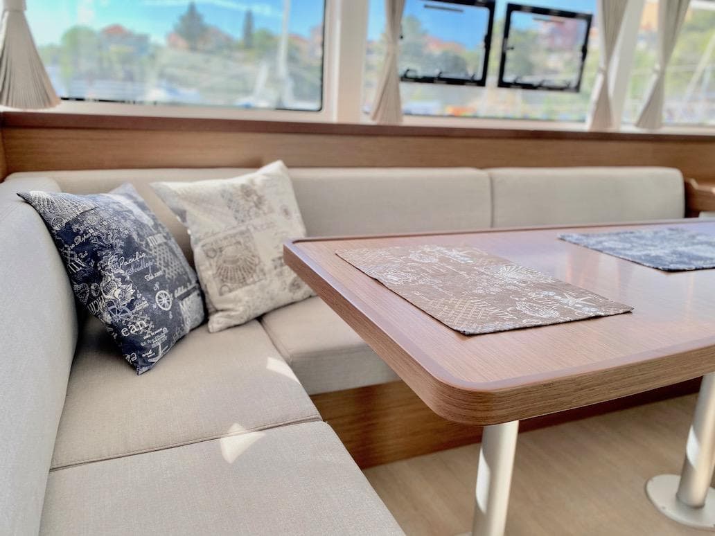 Lagoon 42 Grand Deluxe II