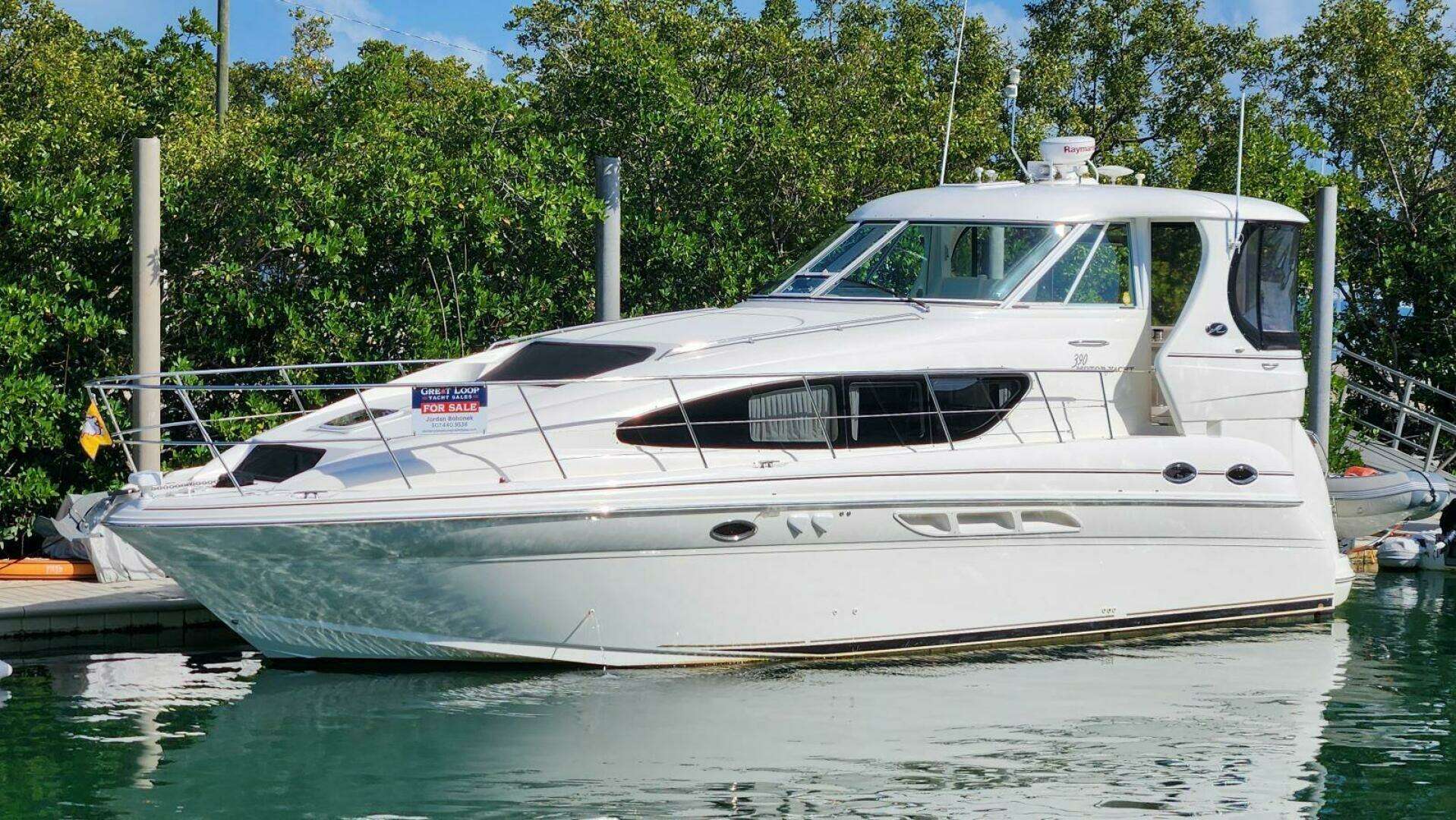 2004 Sea Ray 390 Motor Yacht - Image 3