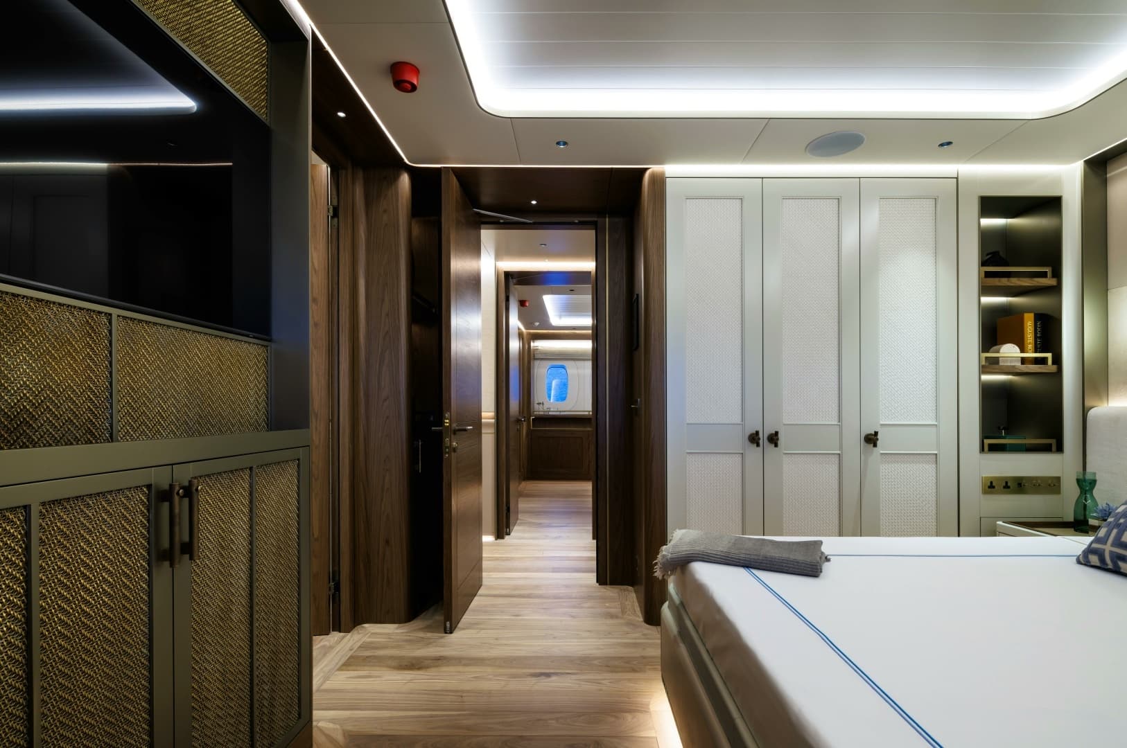 2026 Ares Yachts — - Image 54