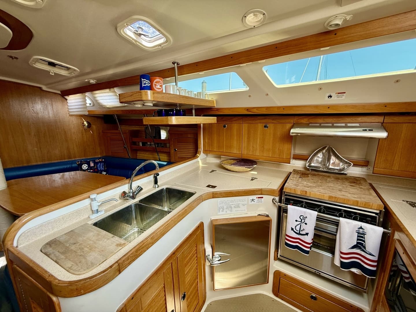 2002 Catalina — - Image 33