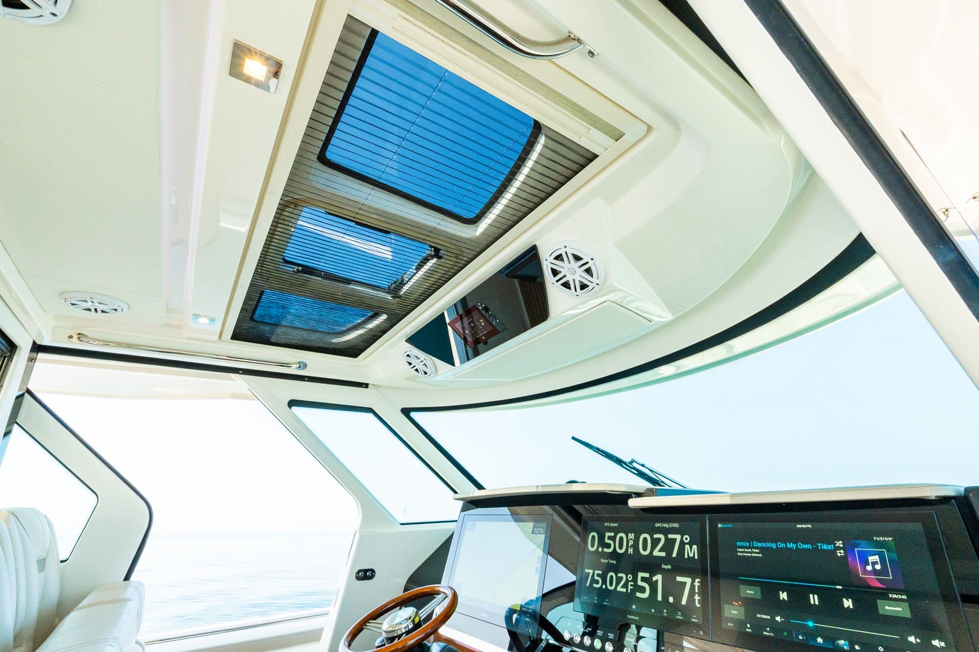 2022 Tiara Yachts 48 LS - 26