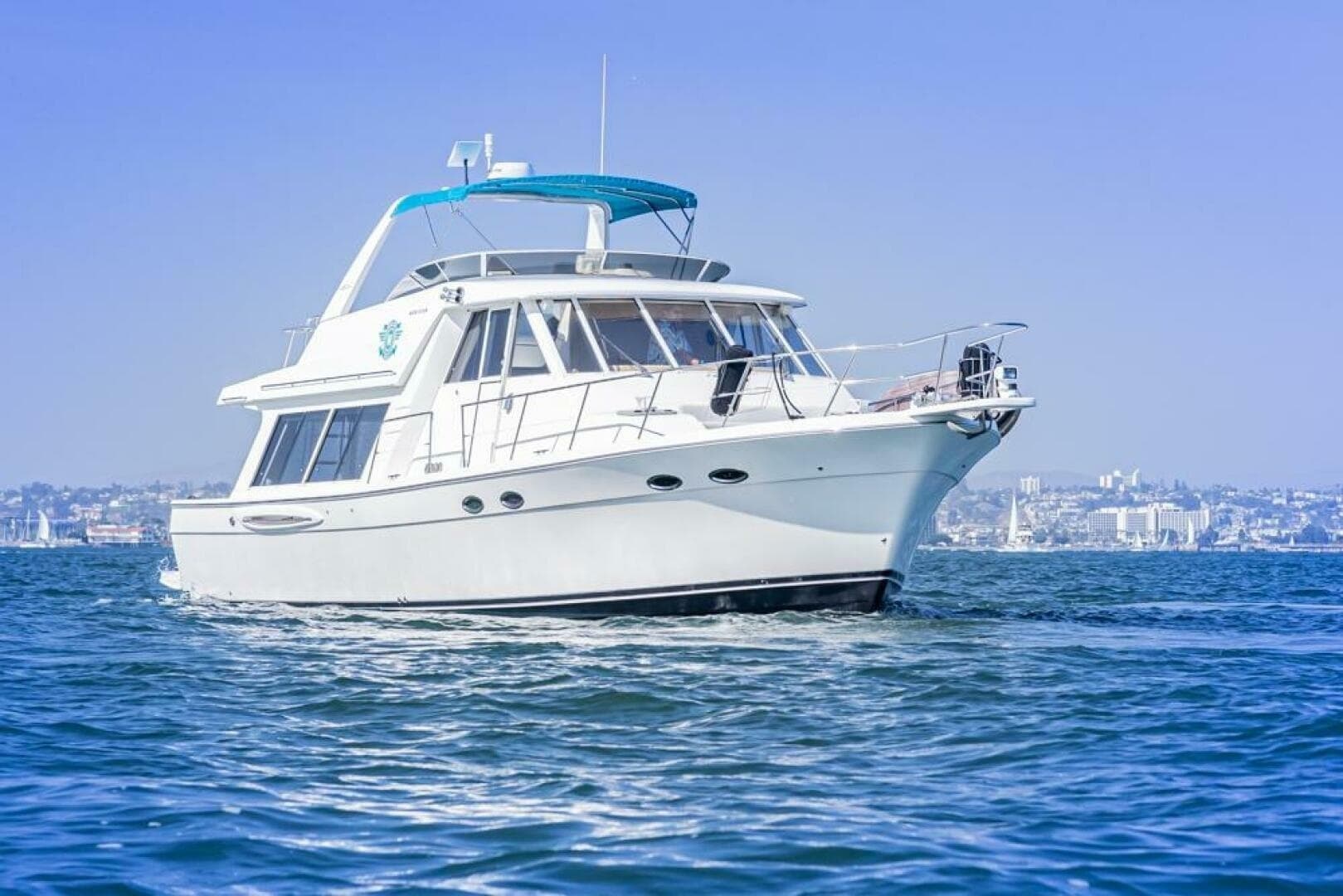2004 Meridian 490 Pilothouse - Image 4