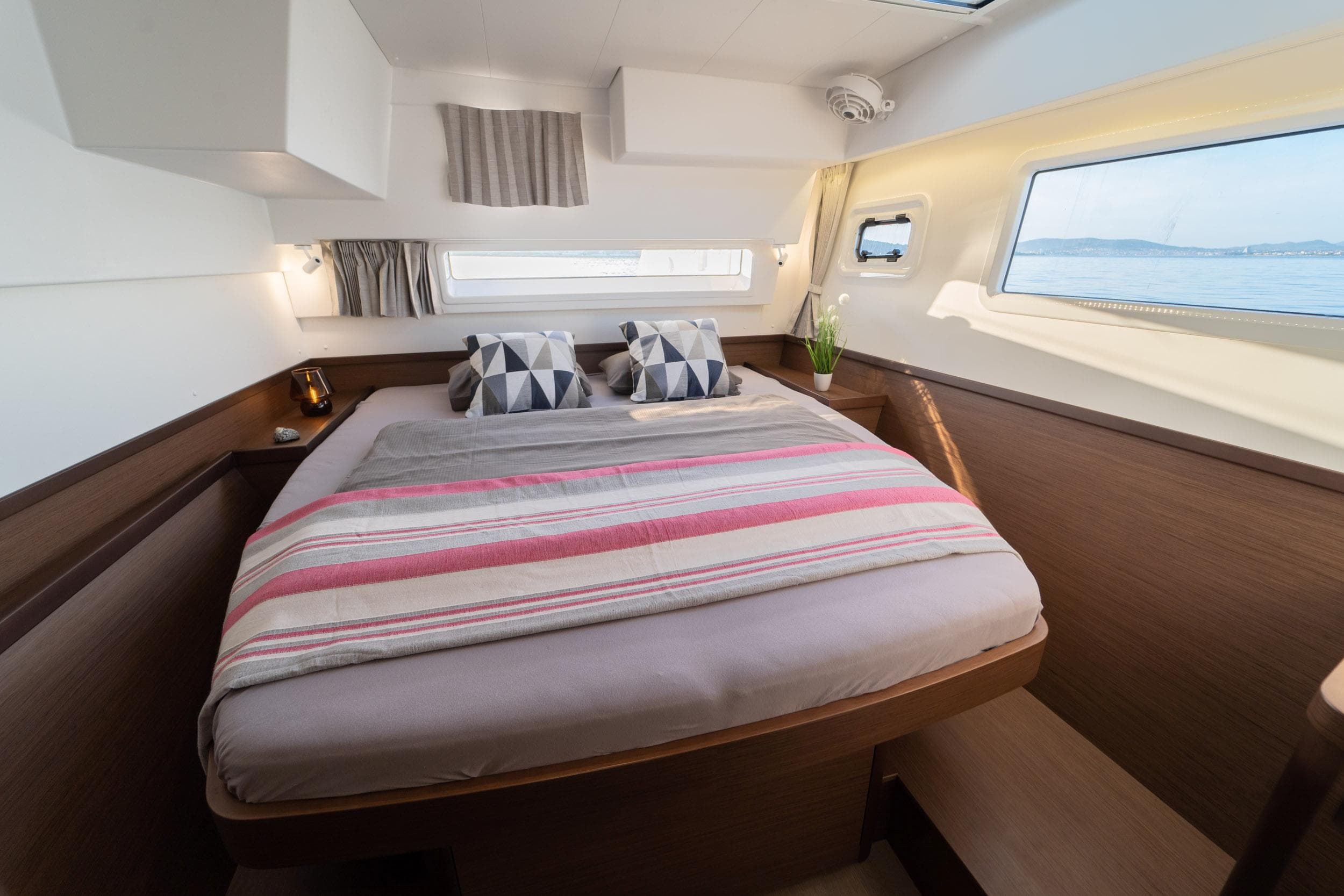 Lagoon 42 VIP cabin