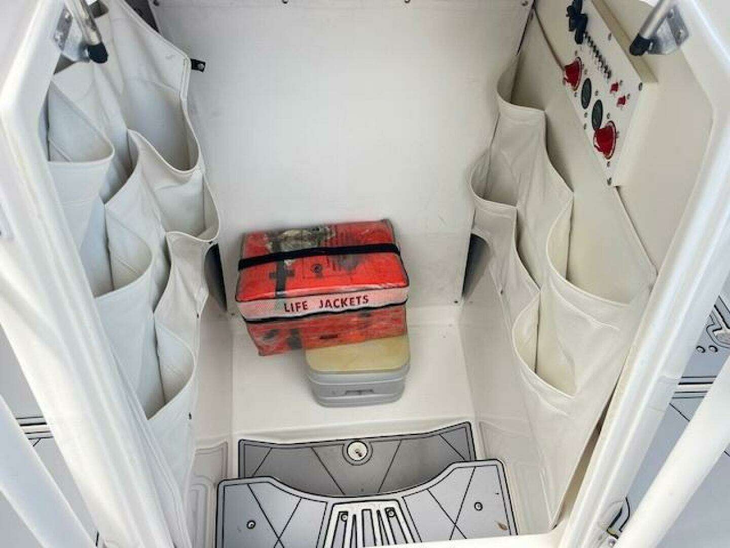 2019 Wellcraft 262 F CC - Image 5