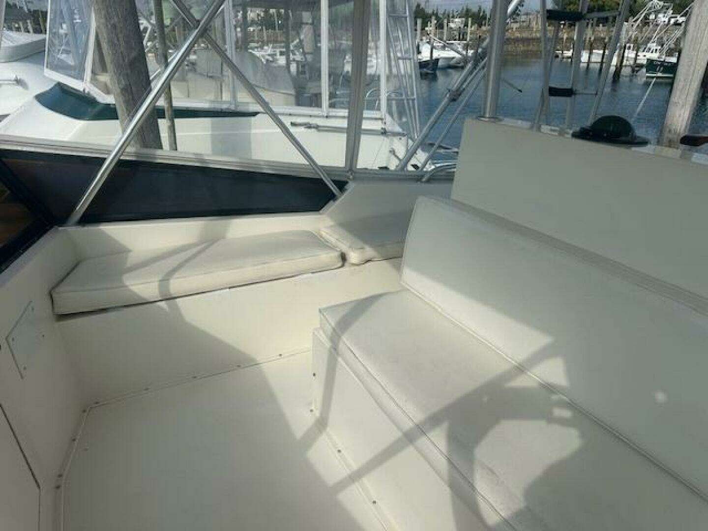 1988 Viking 45 Convertible - Image 31