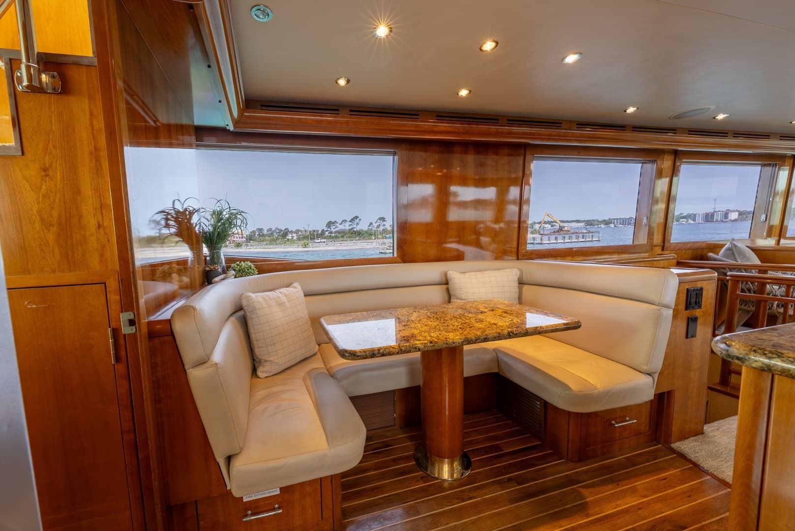 2004 Hatteras Sport Deck - Image 8