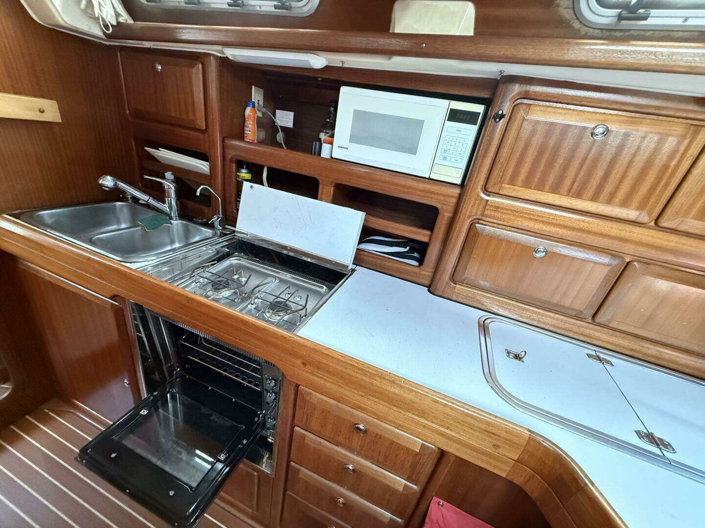 1999 Bavaria Ocean 42 - Image 24