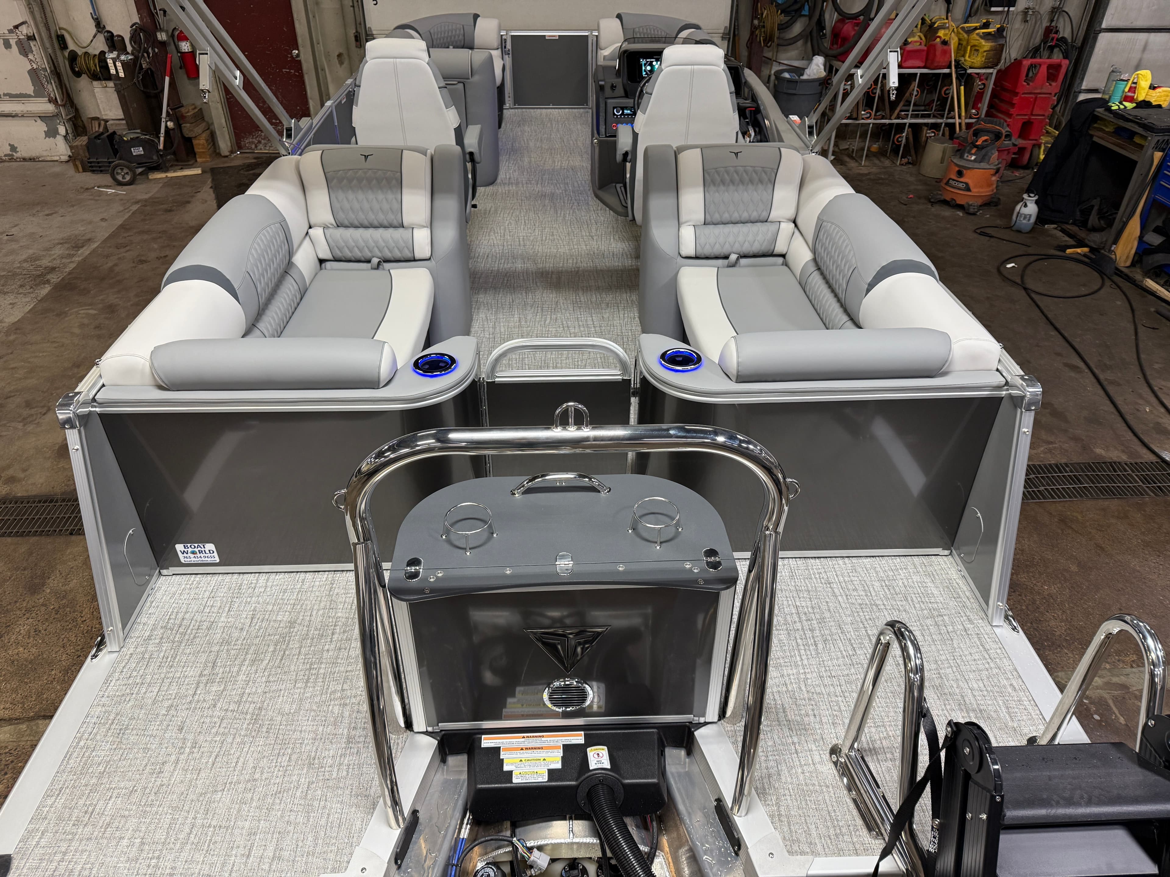 2025 Tahoe Cascade 2385 Quad Lounge Tritoon & Honda 4-Stroke EFI - 6