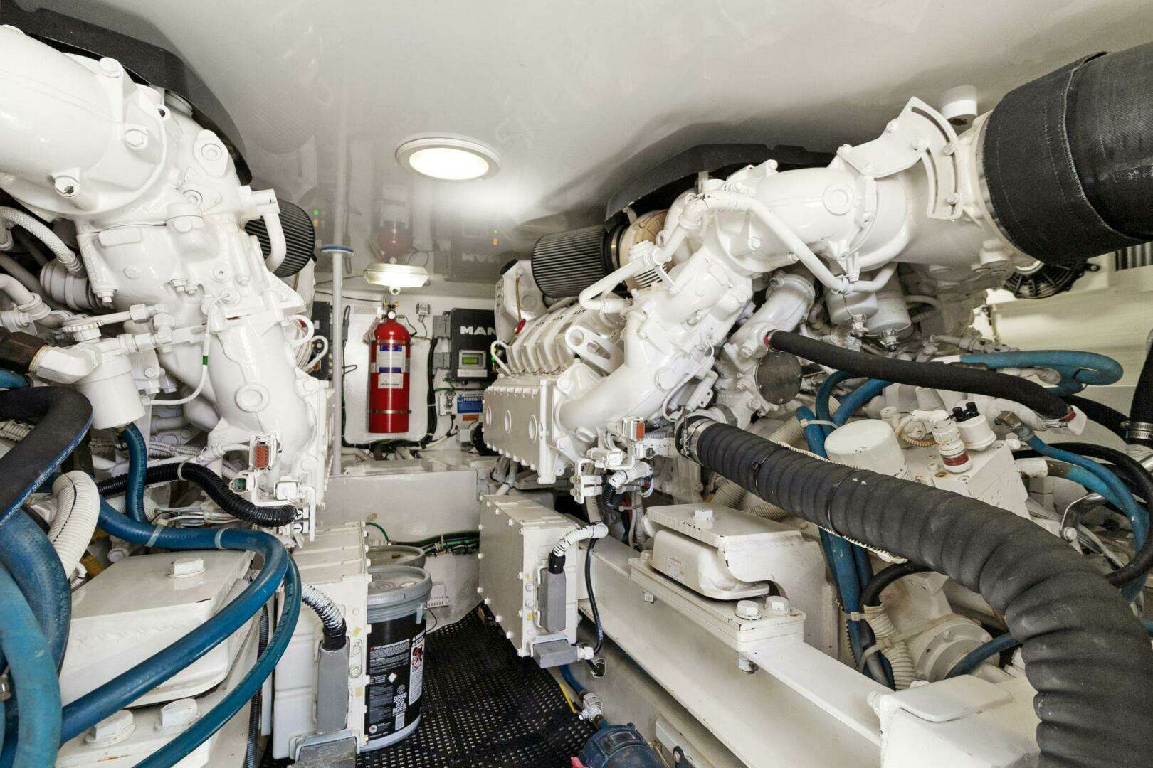 2015 Viking 46 Convertible - Image 38