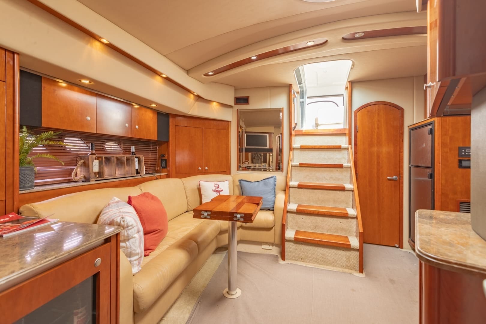 2008 Cruisers Yachts 460 Express - Image 6