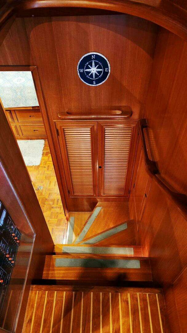 2000 Ocean Alexander 511 Classico - Image 35