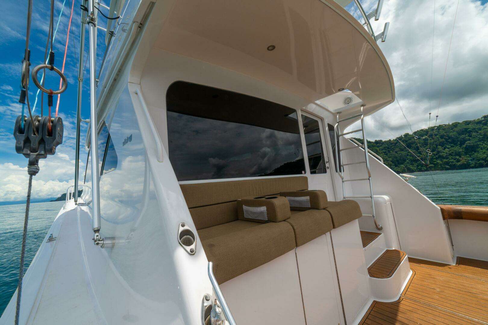 2004 Viking 61 Convertible - Image 85