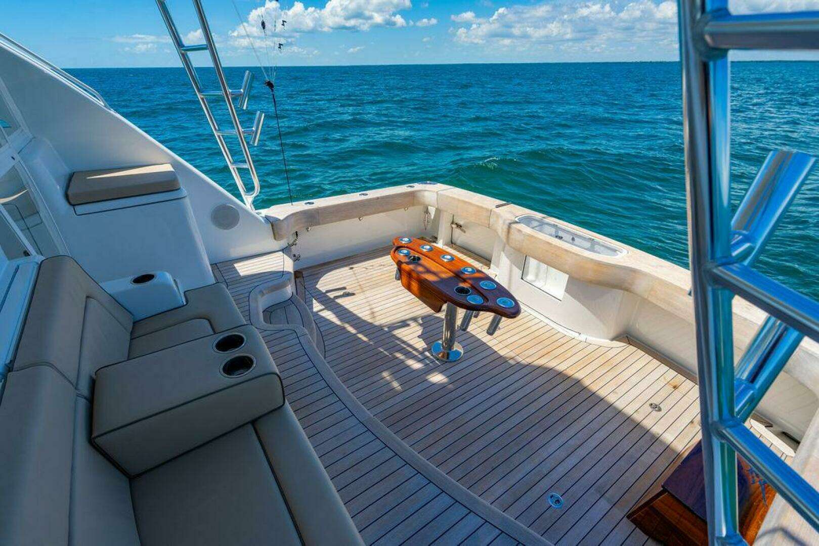 2023 Hatteras GT45X - Image 15