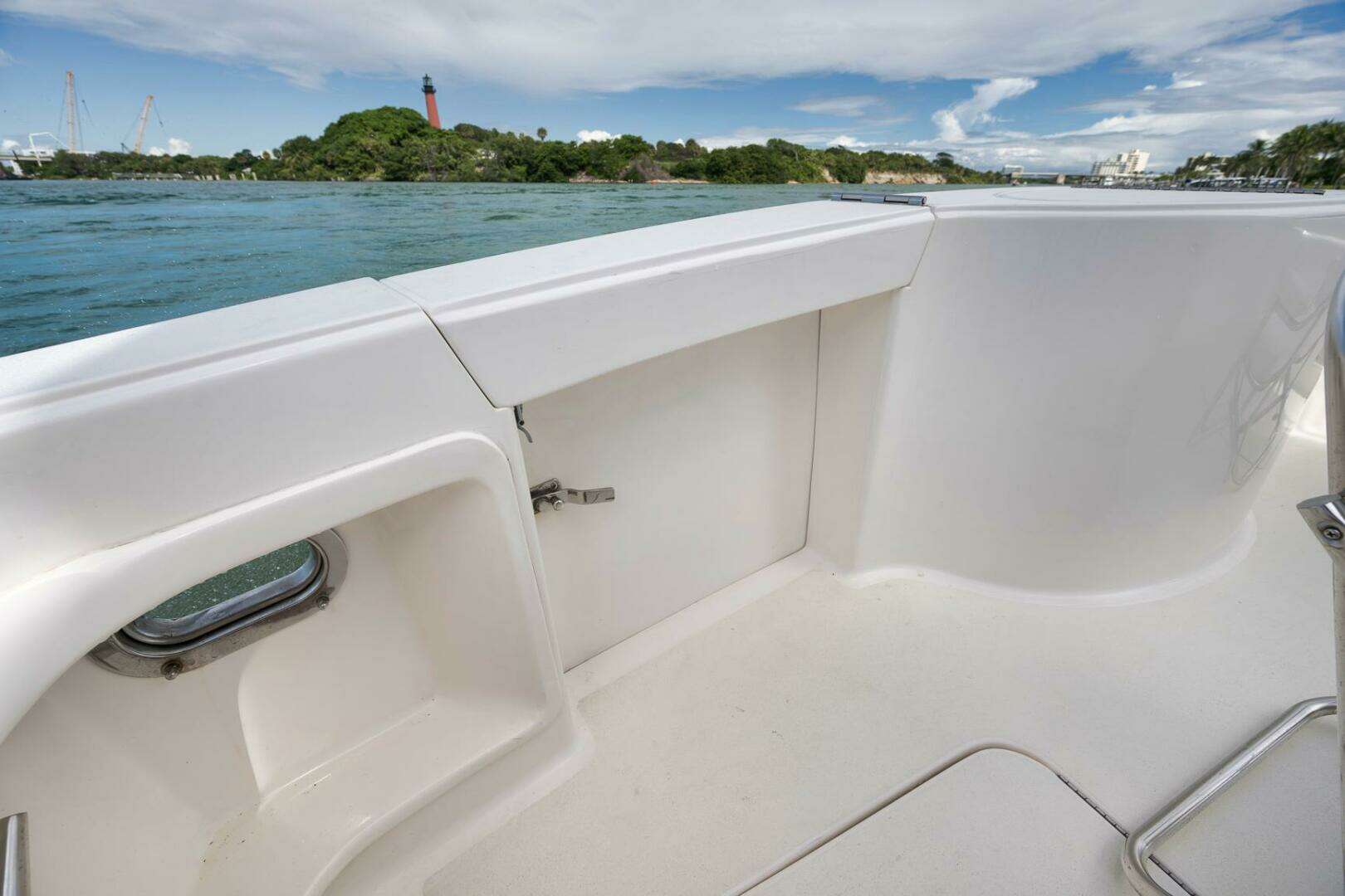 2004 Ocean Yachts 57 Enclosed Bridge Convertible - Image 20