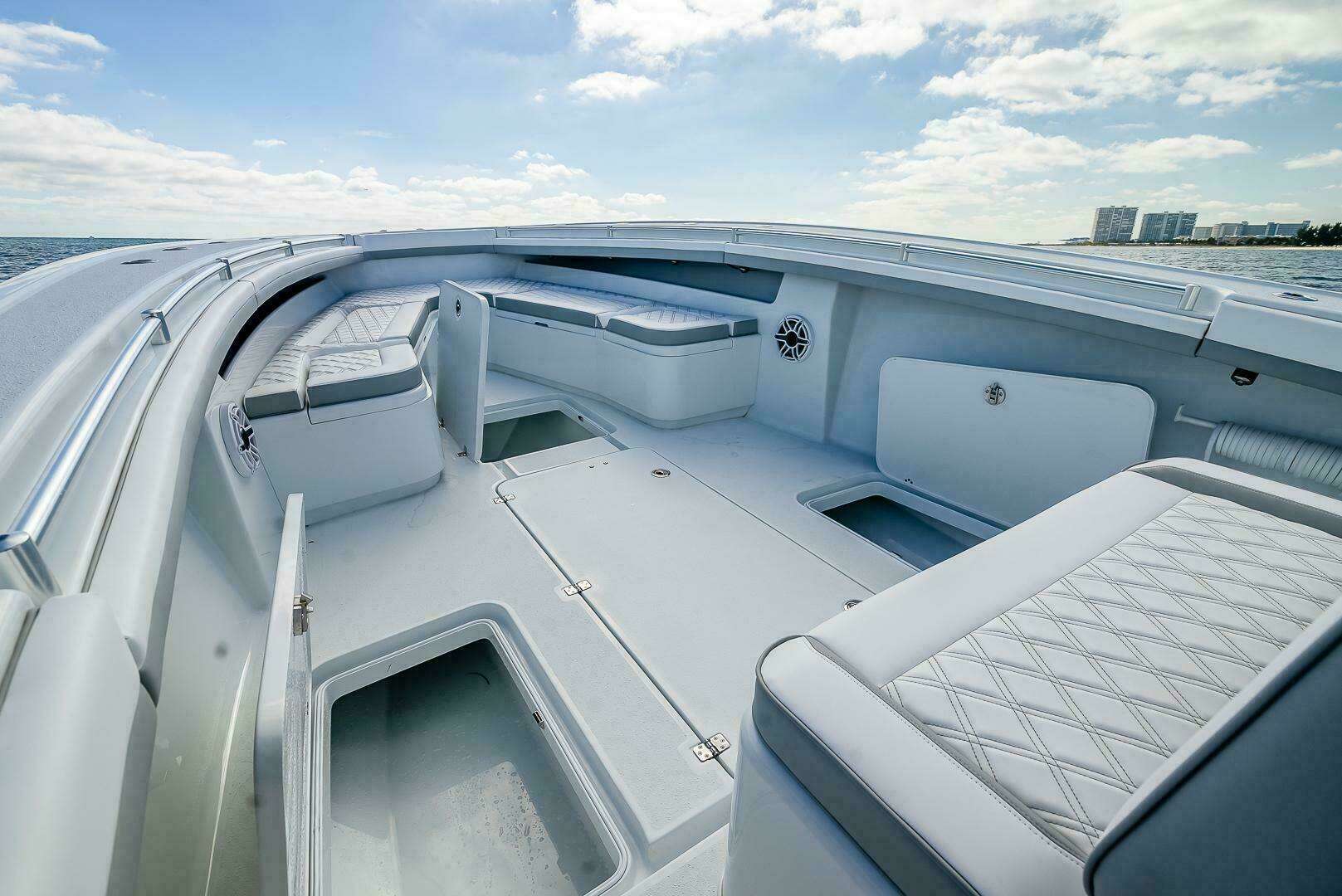 2023 Yellowfin 36 Offshore - Image 10