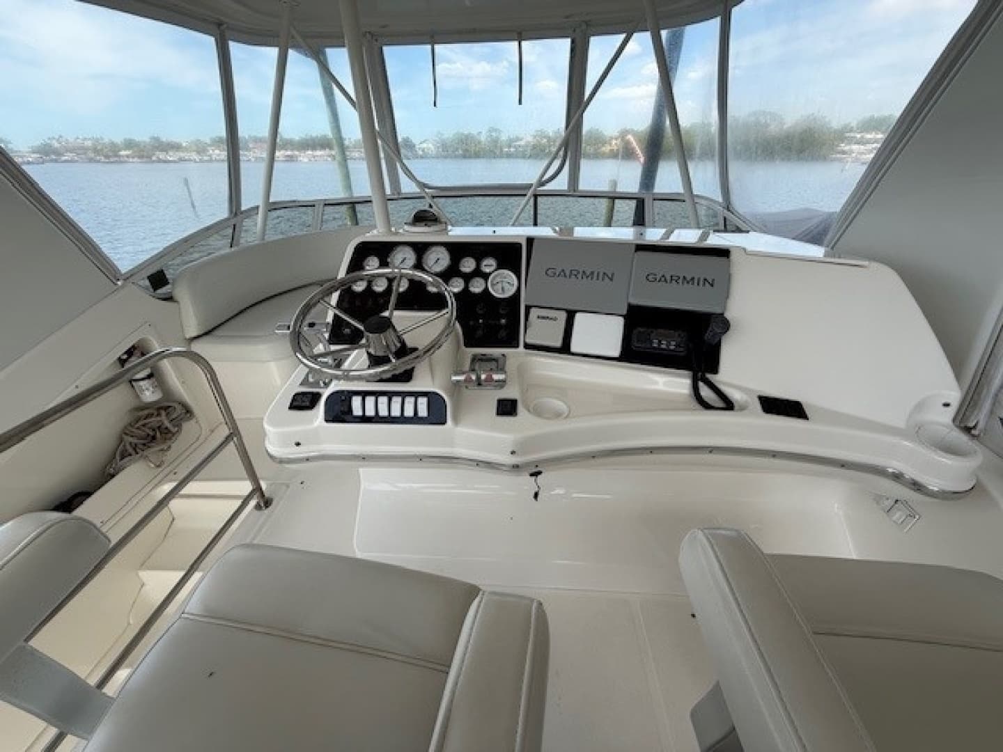 2001 Silverton 42 Convertible - Image 49
