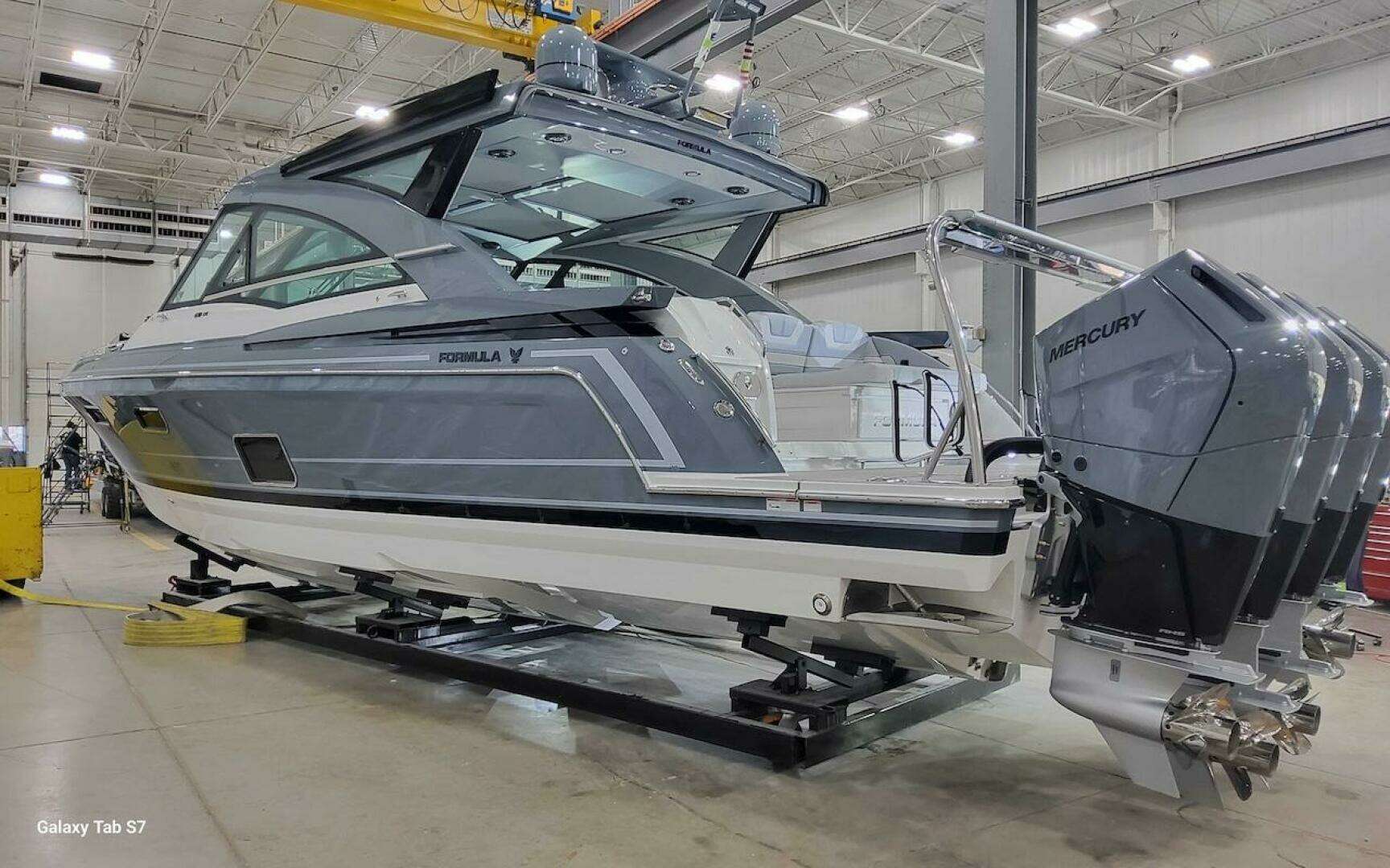 2024 Formula 430 Super Sport Crossover - Image 7