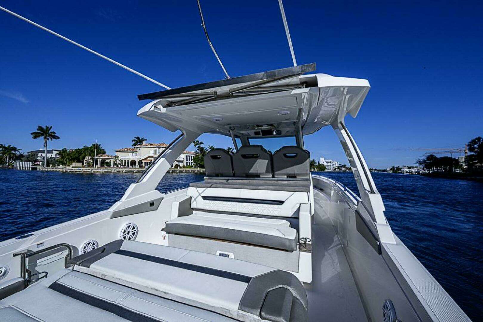 2023 Tiara Yachts 34LS - Image 37