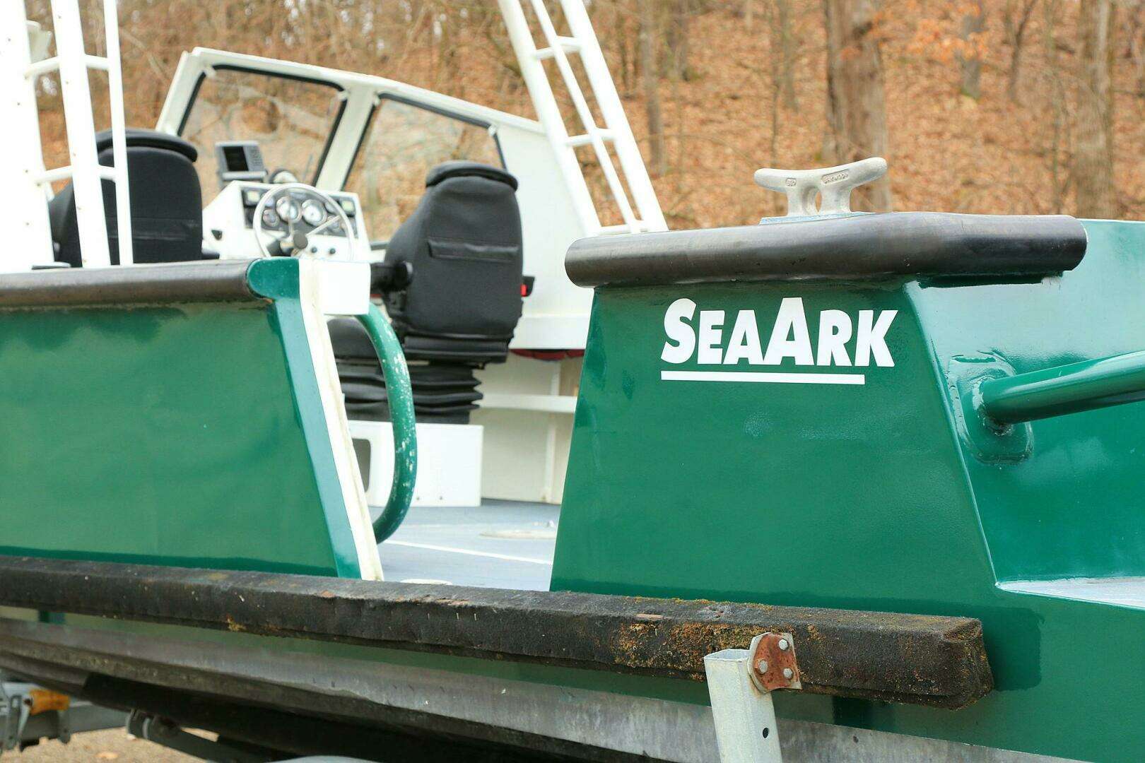 2002 SeaArk 25 V Commander SAMA 365 - Image 2