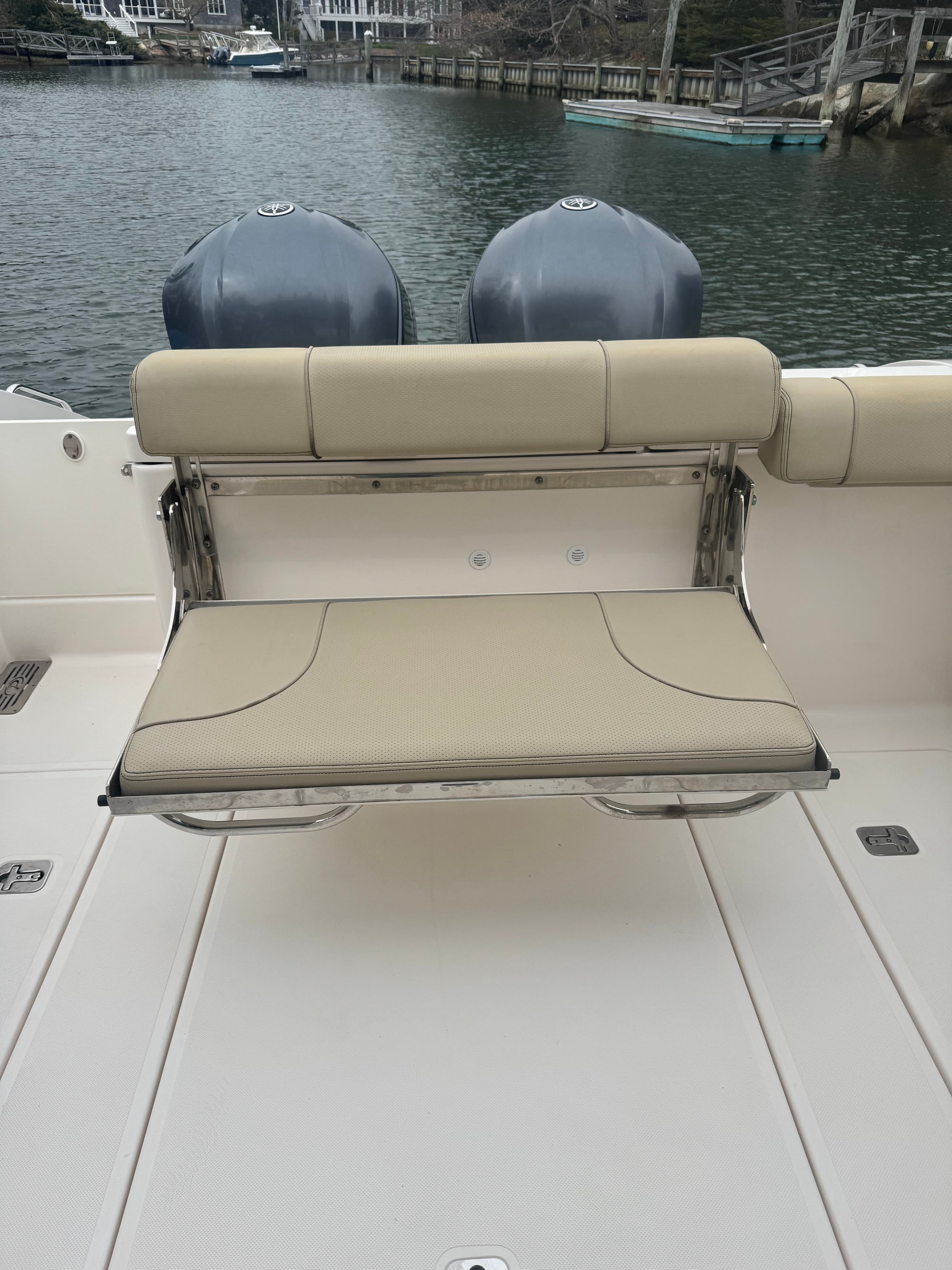 2017 Pursuit DC 295 Dual Console - 16