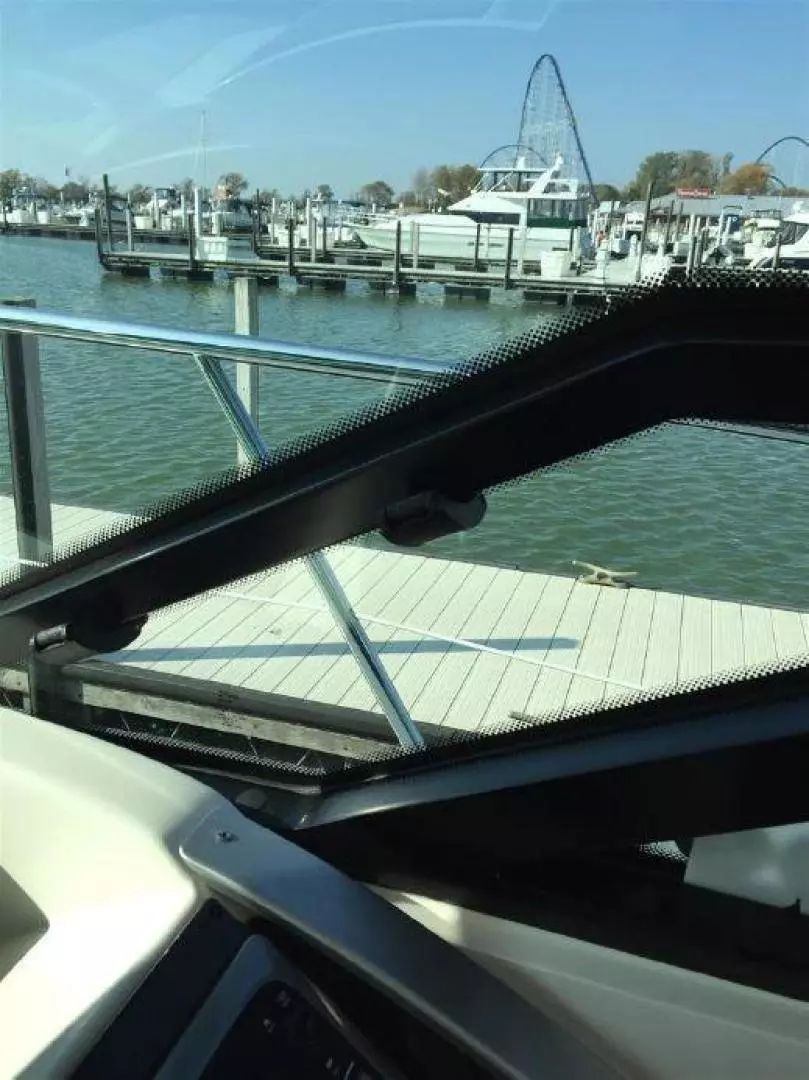2013 Sea Ray Sundancer - Image 31
