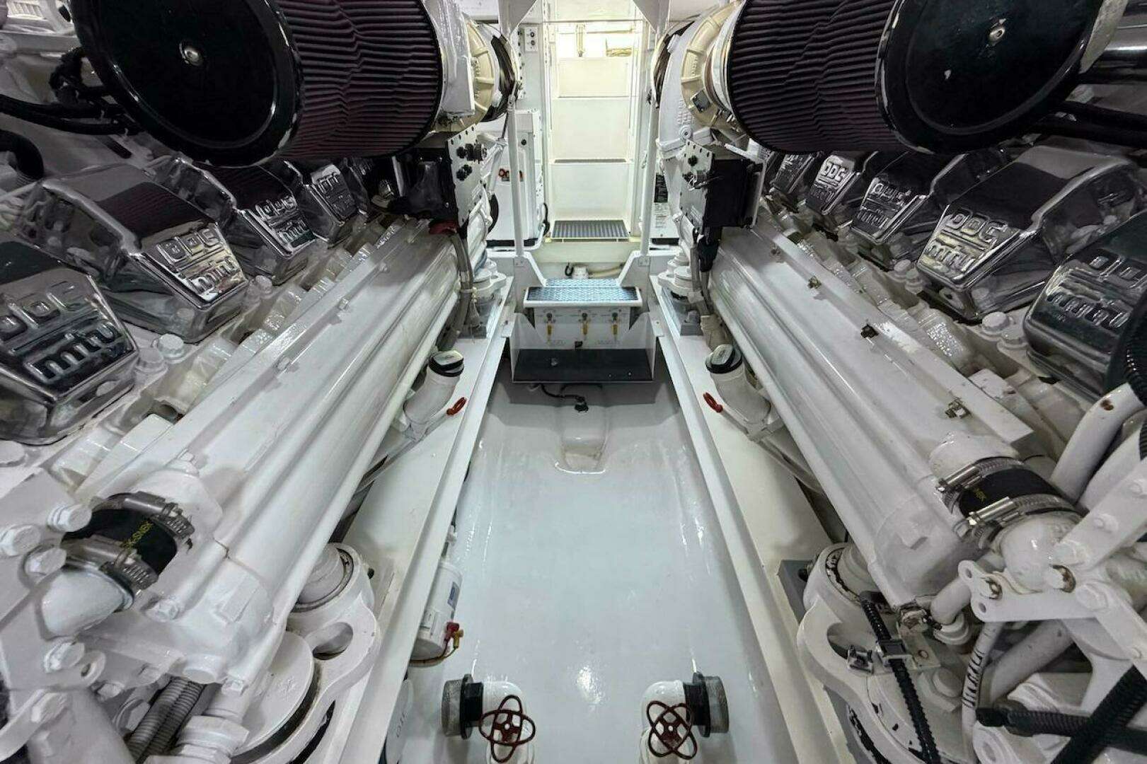 2004 Viking 56 Convertible - Image 42