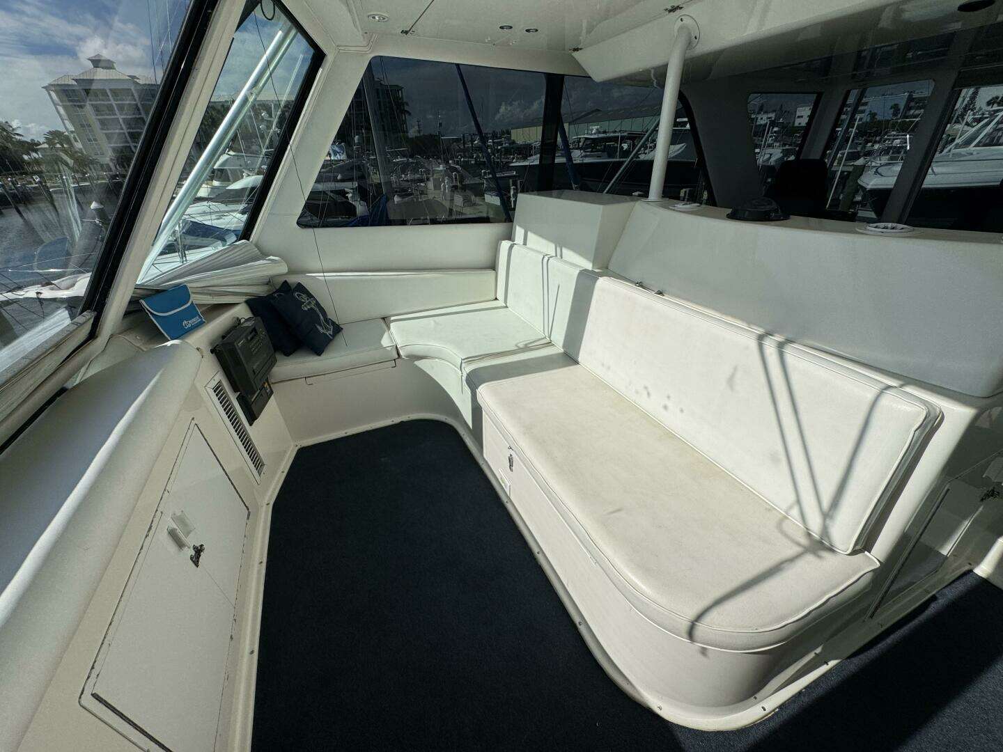 1995 Viking 58 Convertible - Image 58
