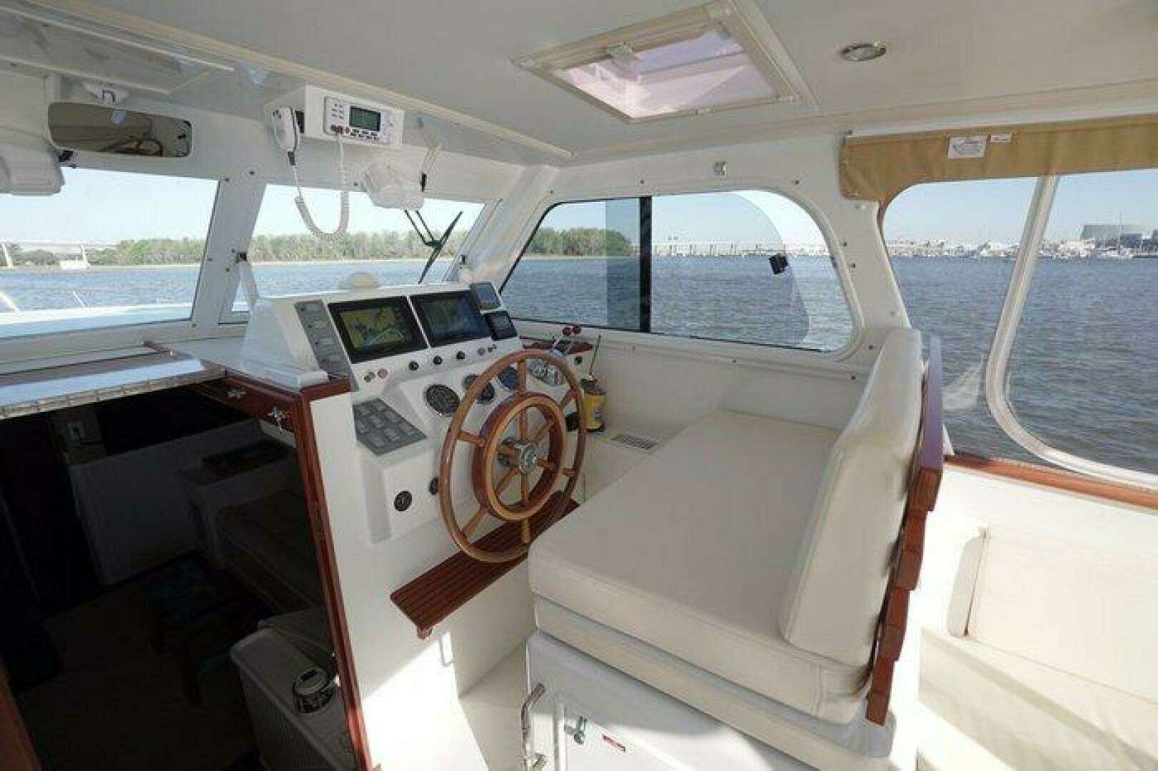 2003 Huckins — - Image 18