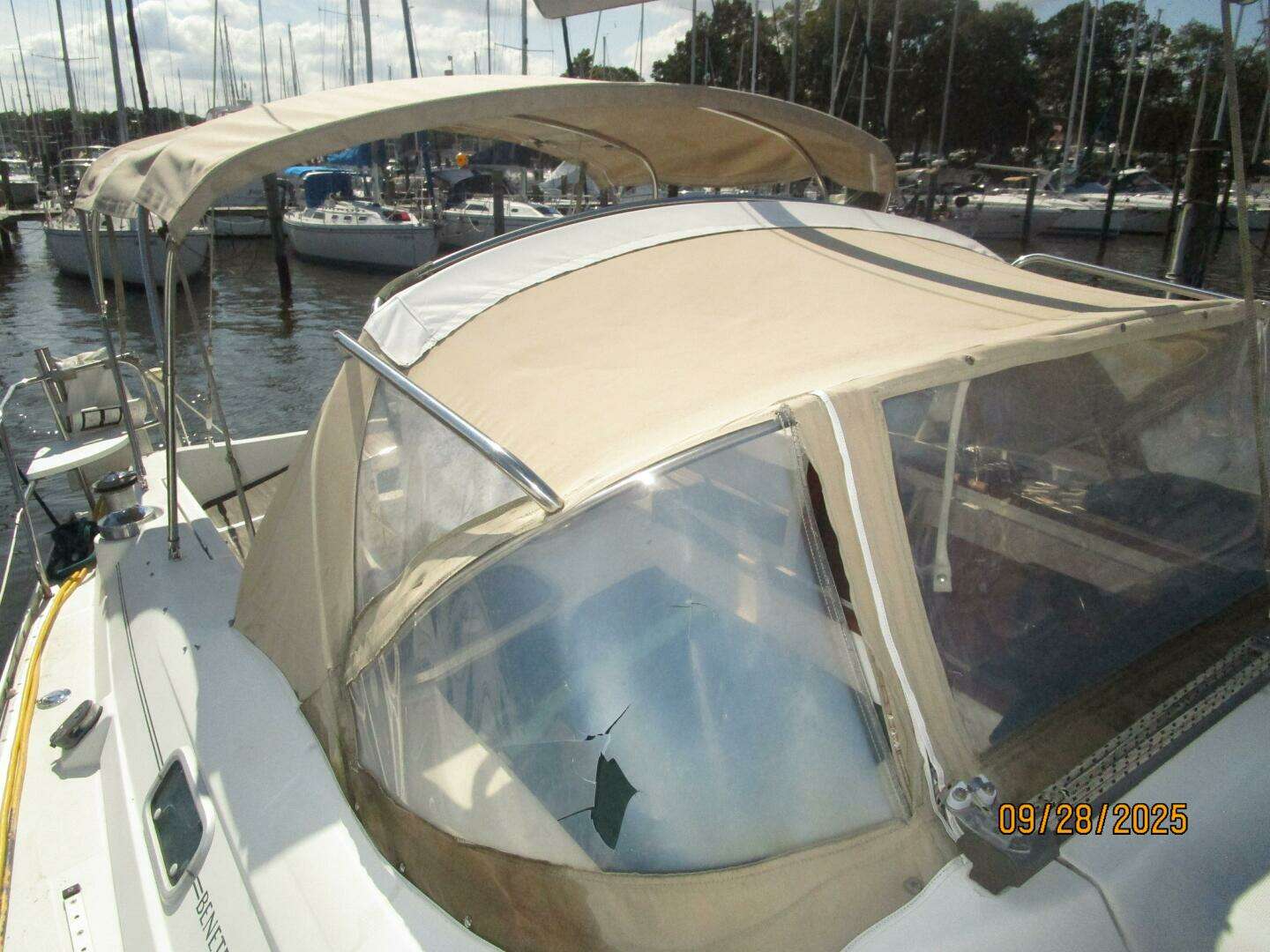 1998 Beneteau Oceanis 381 - Image 26