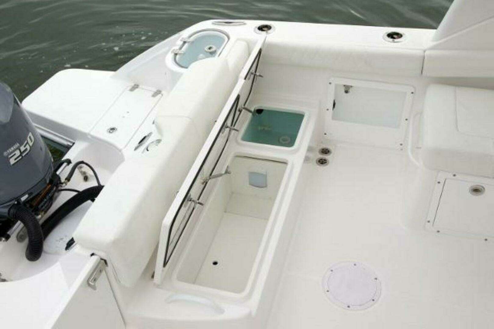 2025 Edgewater 230CX - Image 11