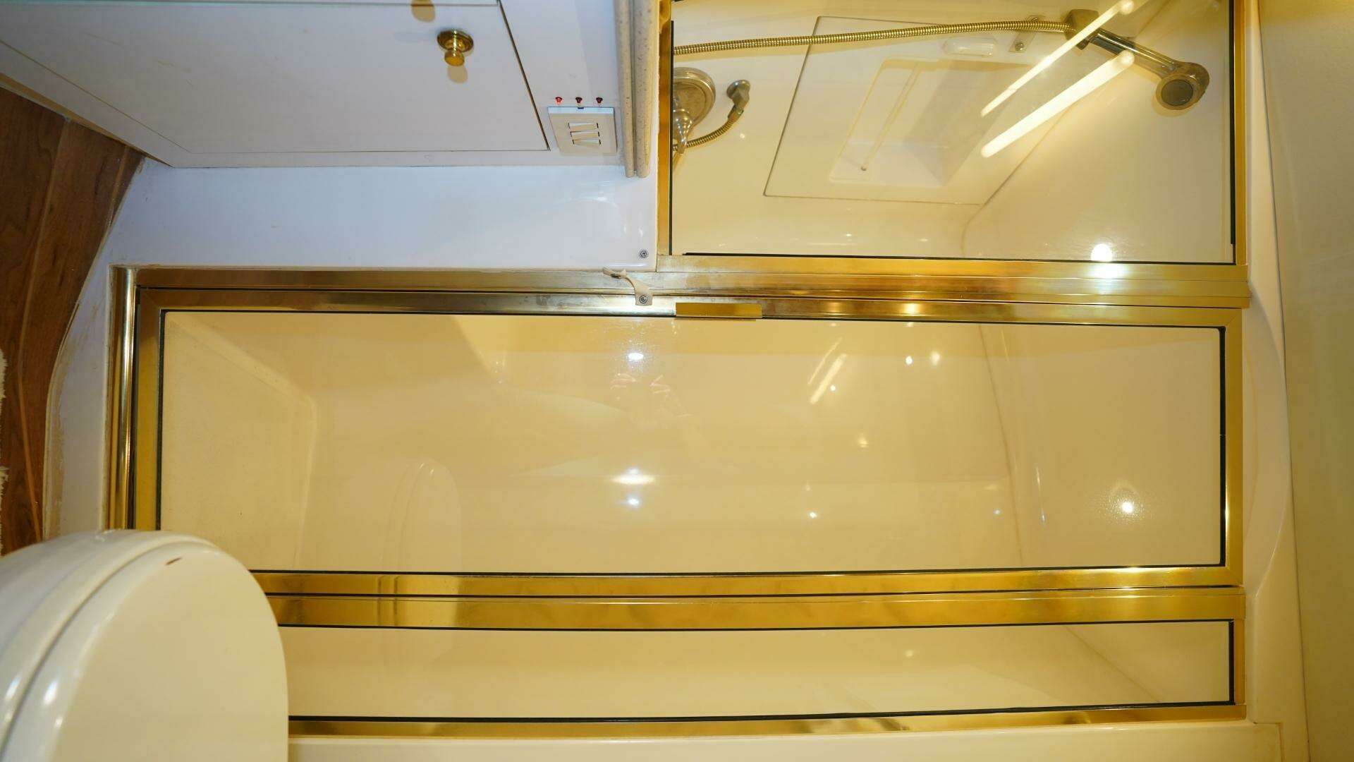 2005 Ocean Yachts — - Image 26