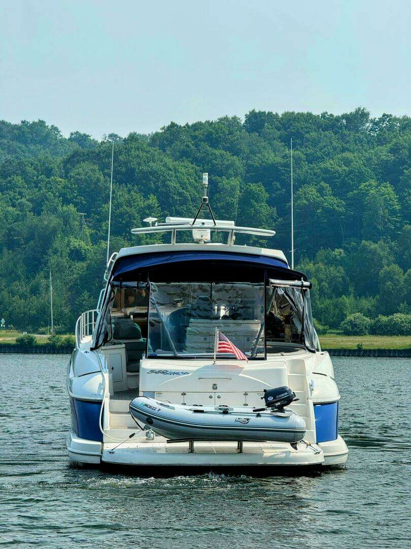 2005 Cruisers Yachts 540 Express - Image 11