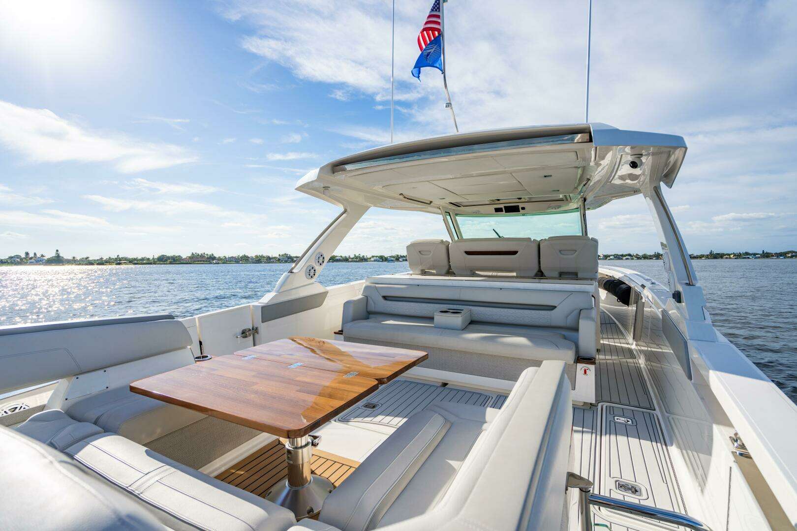 2022 Tiara Yachts 43 LS - Image 40