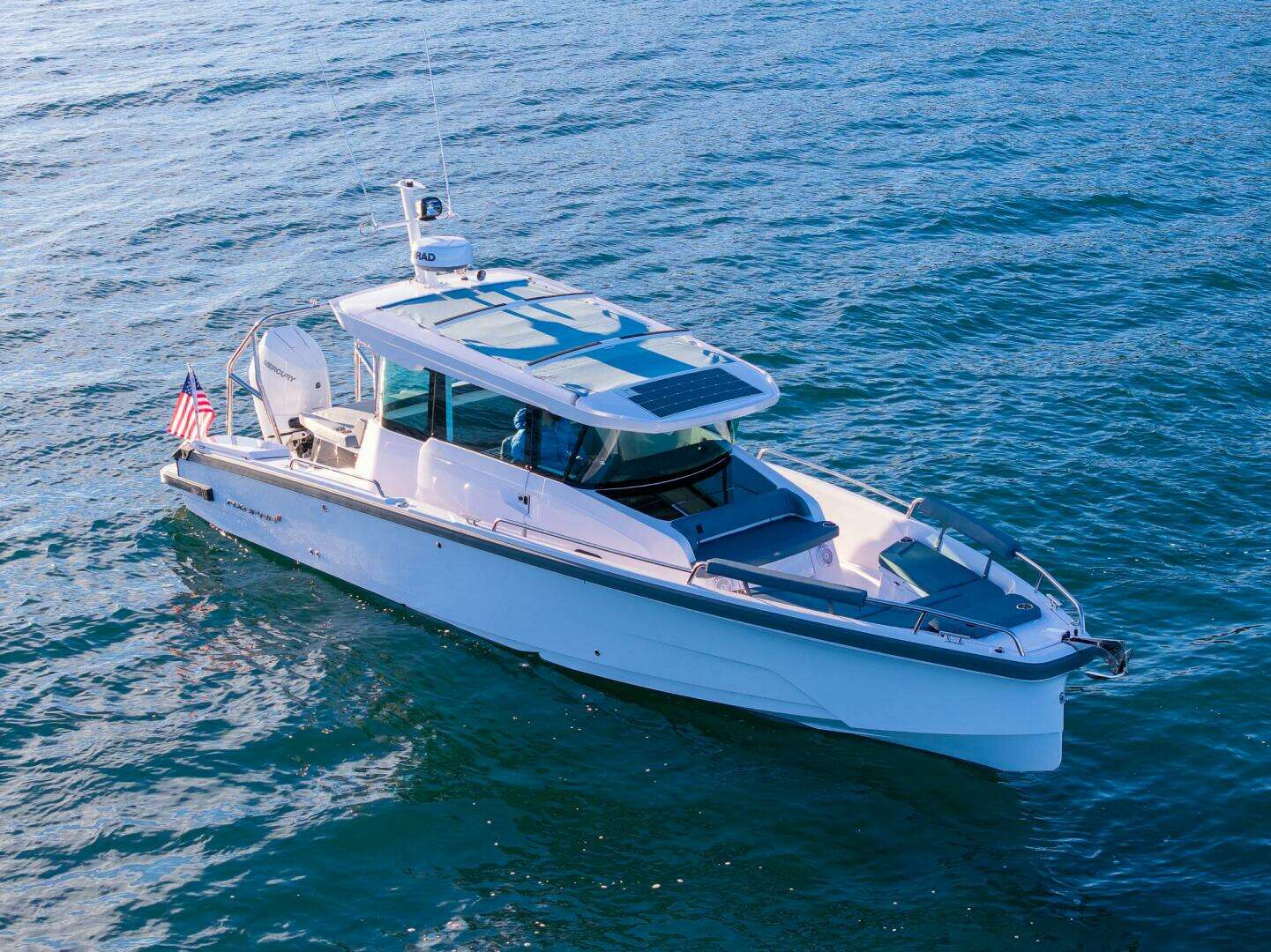 2026 Axopar Cross Cabin - Image 6