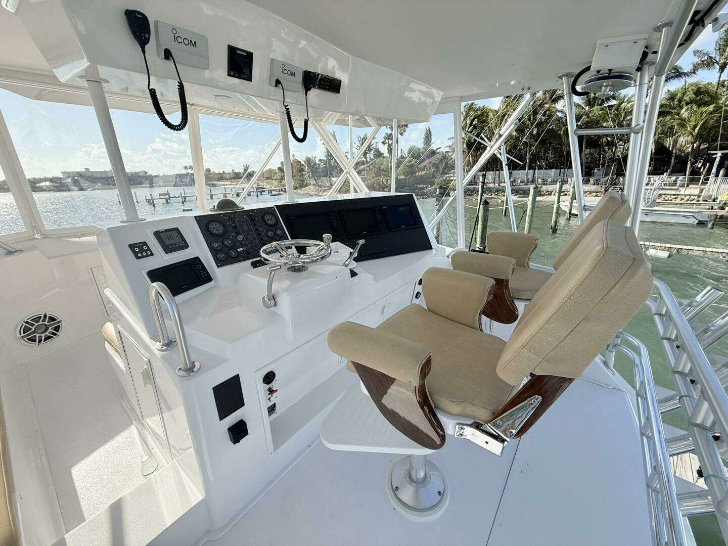 1992 Viking 50 Convertible - Image 14