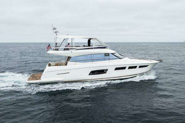 2018 Prestige 560 - Image 1