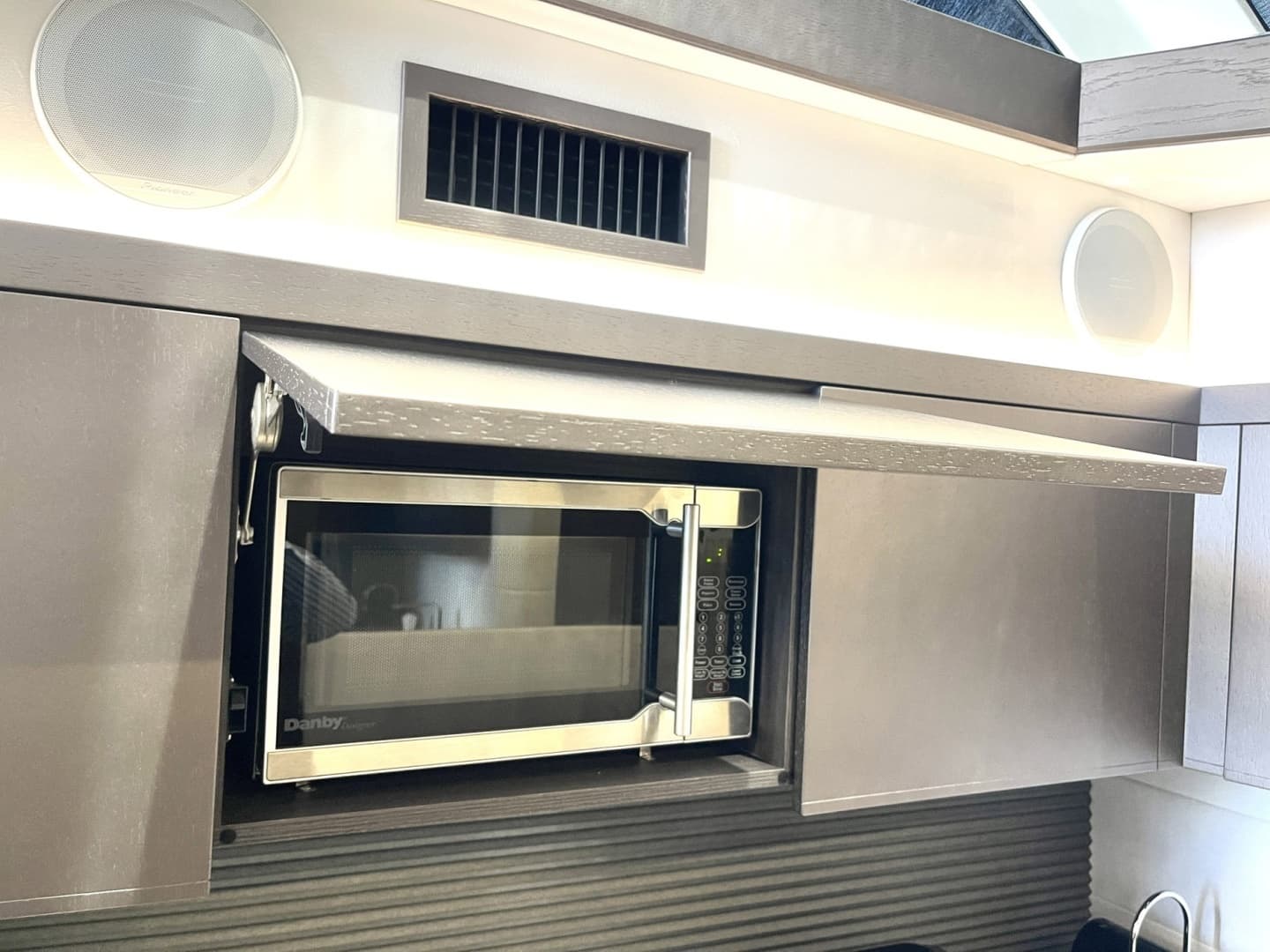 2020 Galeon 425 HTS - Image 15