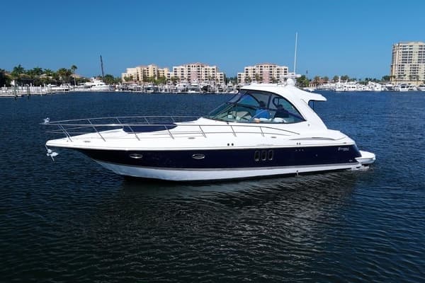 2008 Cruisers Yachts 420 Express - Image 1