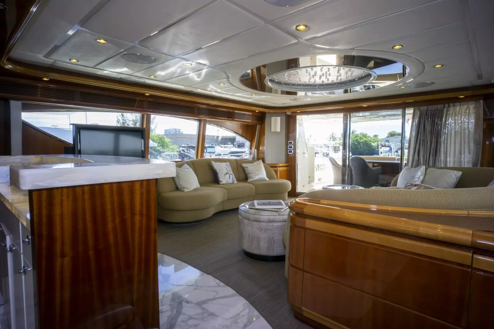2000 Ferretti Yachts Custom Line 94 - Image 11