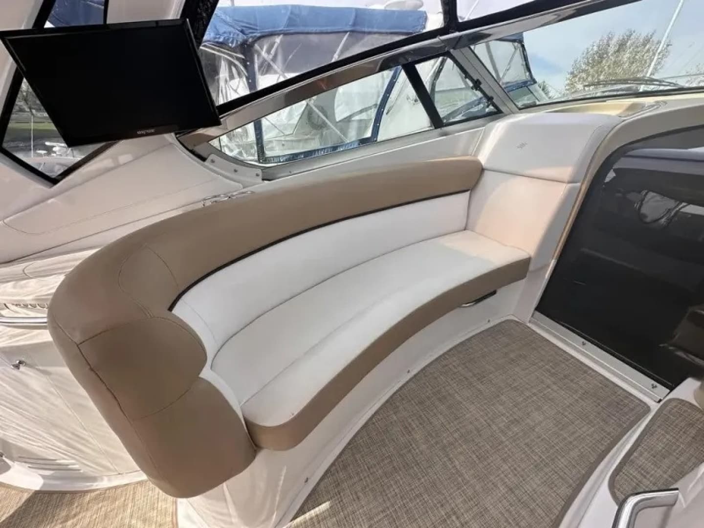 2015 Four Winns 375 Vista - Image 16